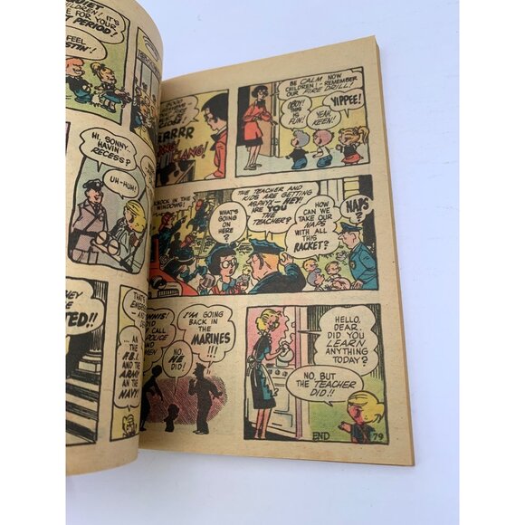 Dennis The Menace Pocket Full of Fun No. 32 Comic Book by Hank Ketcham Fawcett 1 - Picture 4 of 10